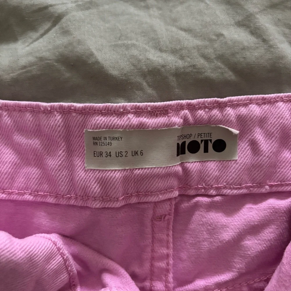🌸 Pink Denim Skirt 🌸 - Picture 4 of 7